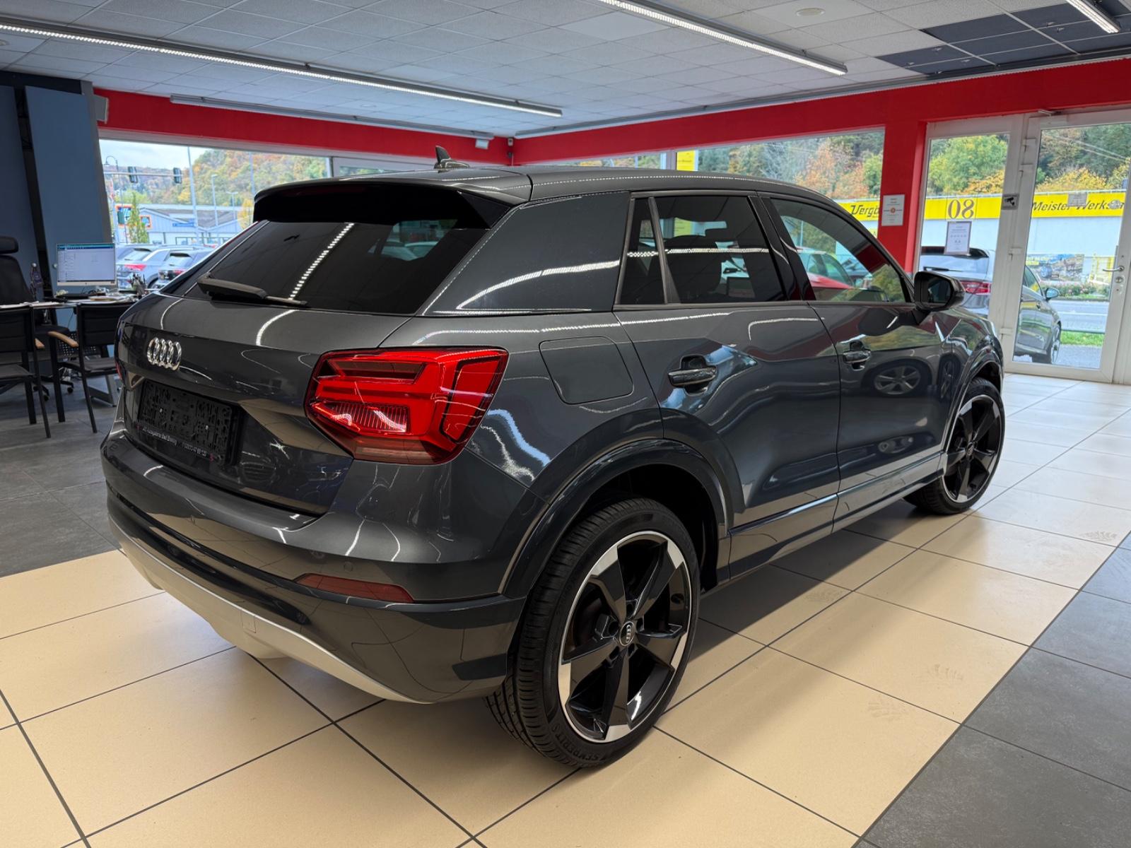 Audi Q2 1.4TFSI S line Sport-Paket / Plus LED Navi