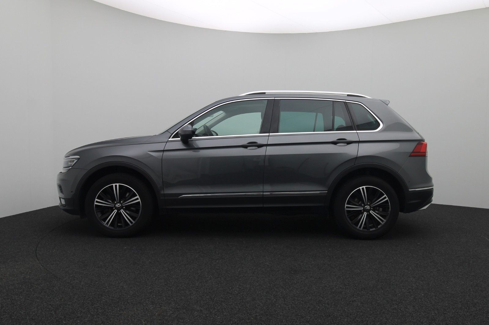 Fahrzeugabbildung Volkswagen Tiguan Highline 2.0 TDI 4Motion Standheizung