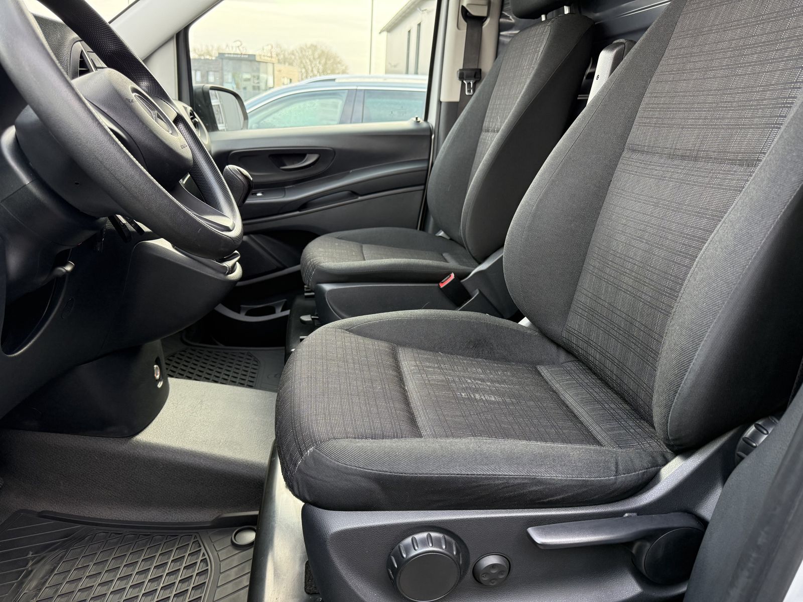 Fahrzeugabbildung Mercedes-Benz Vito 110 LangKAMERA+BLUETOOTH+SORTIMO+SHZ+TEMPOM