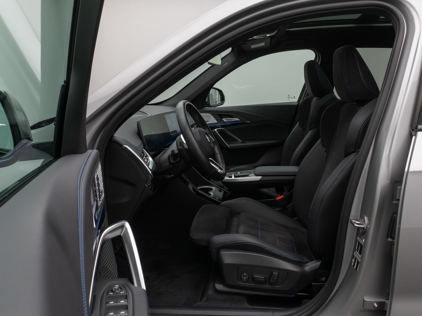 Fahrzeugabbildung BMW X1 sD20i M Sport Panorama Kamera DAB H/K Komfort