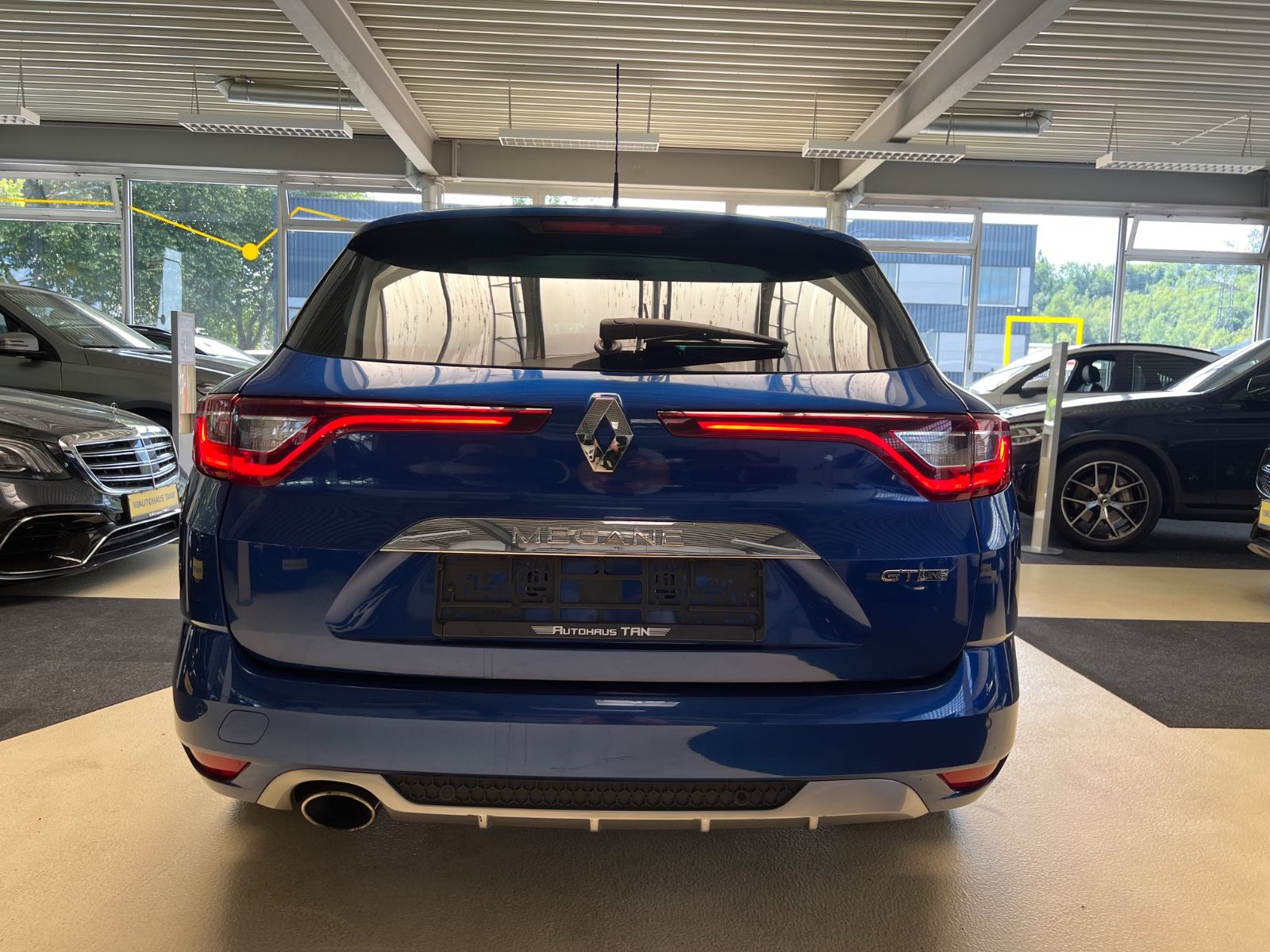 Fahrzeugabbildung Renault Megane IV Grandtour GT-Line *SCHALENSITZE*