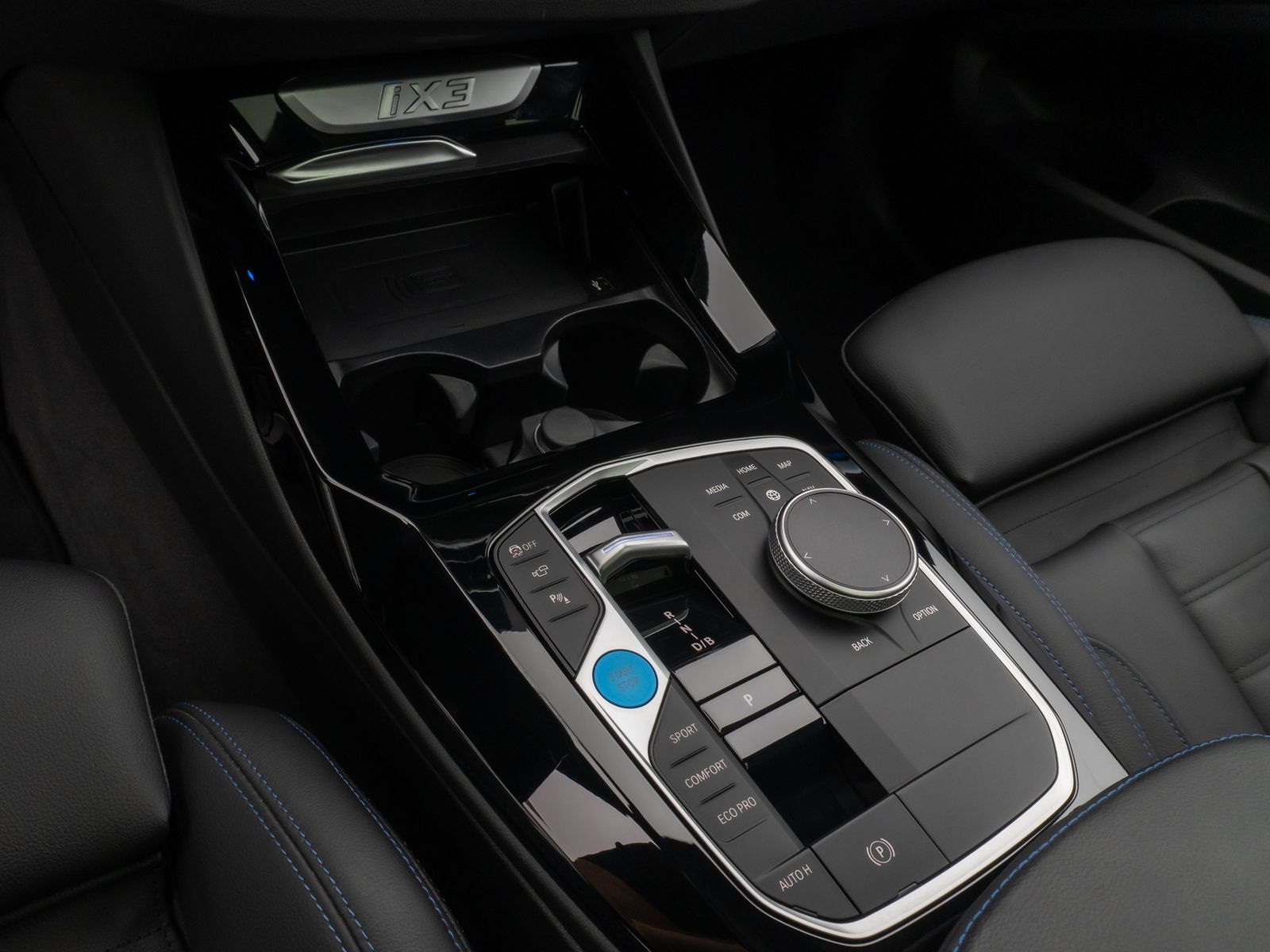 Fahrzeugabbildung BMW iX3 Impressive M Sport Panorama 360°HUD DAB H/K