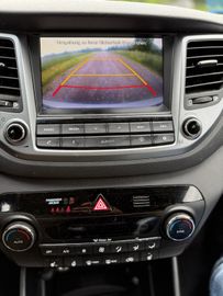 Hyundai TUCSON - 11