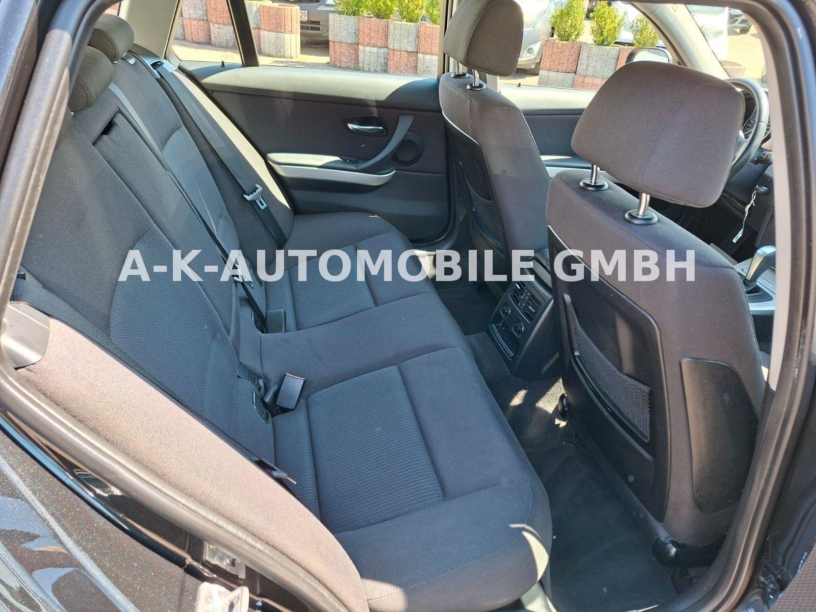 BMW 320 2012 — photo 43