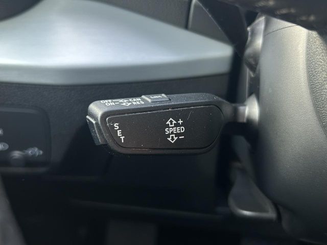 Q2 30 TFSI S TRONIC SPORT DAB+LED+TEMPO+PDC+KEY