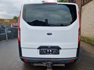 Ford Tourneo Custom - 8