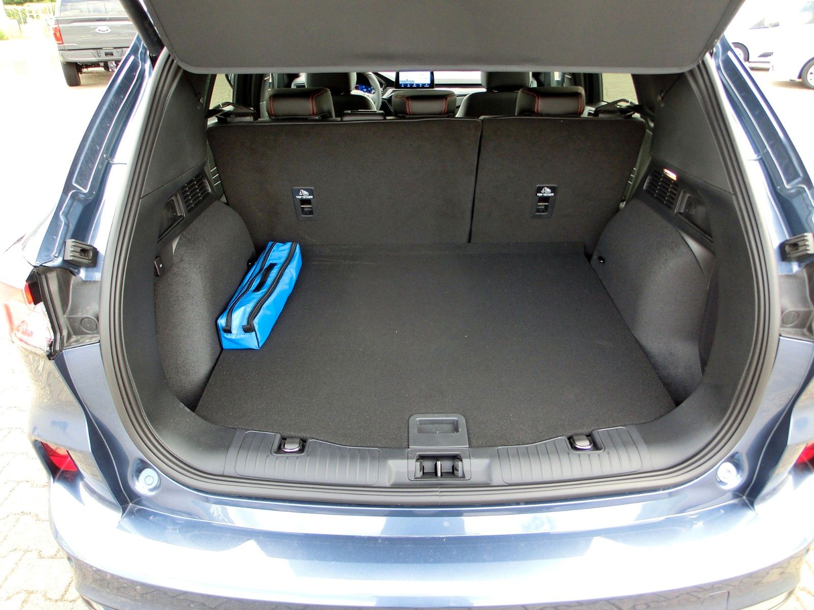 Fahrzeugabbildung Ford Kuga 2.5 Duratec FHEV ST-Line