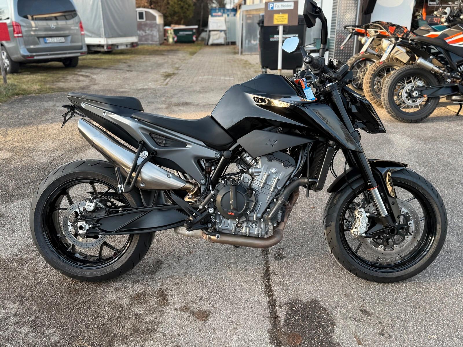 KTM 790 Duke