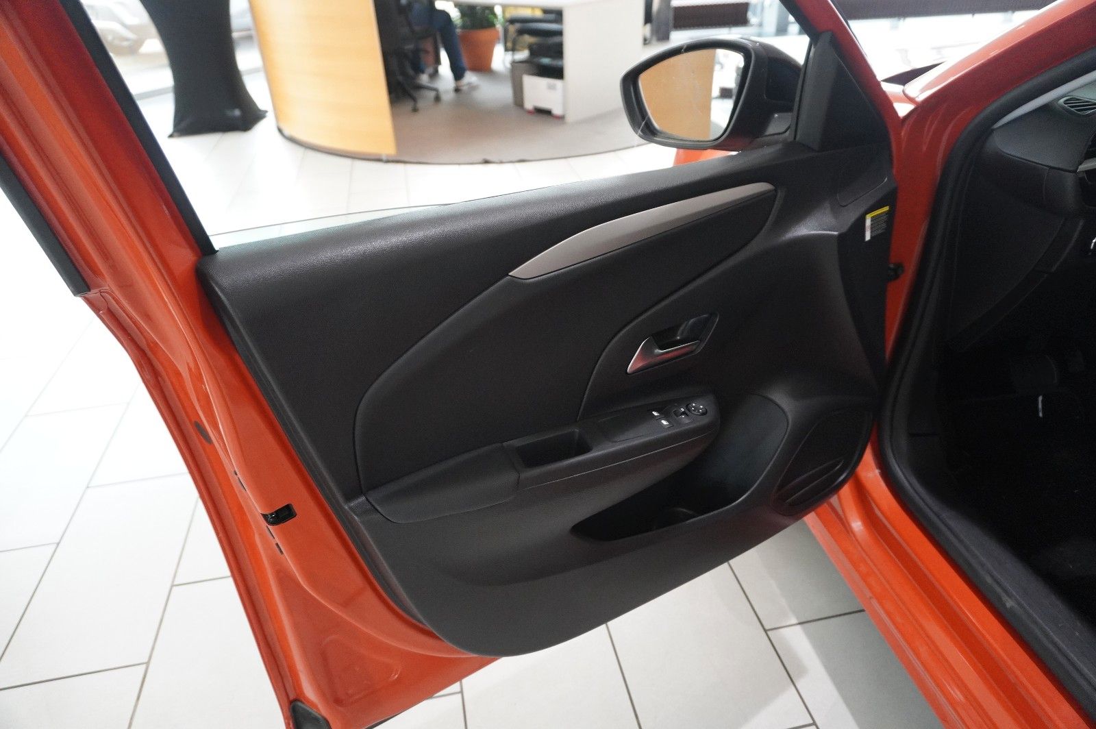 Fahrzeugabbildung Opel Corsa-e F EDITION 7KW NAVI/VIRT/TEMP/DAB/WÄRMEP.