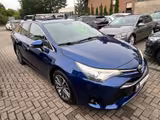 Toyota Avensis Touring Sports Business Edition - Toyota Avensis mit Diesel-Antrieb: Kombi