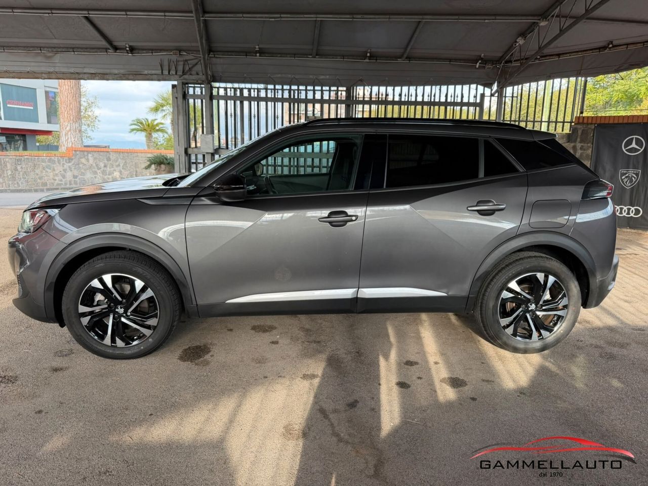 Peugeot 2008 1.5 Allure Pack 130cv AUTOMATIC imagem 3