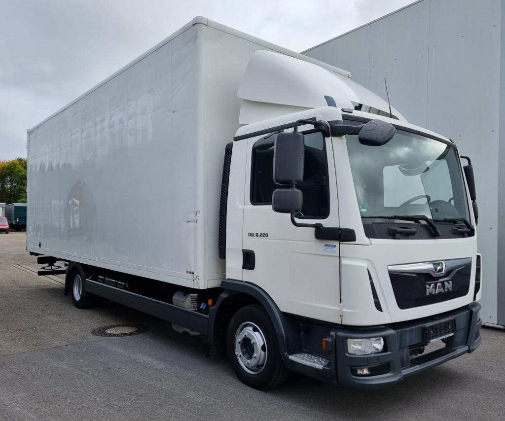 MAN TGL 8.220 4x2 BL 3-Sitzer Klima Möbelkoffer