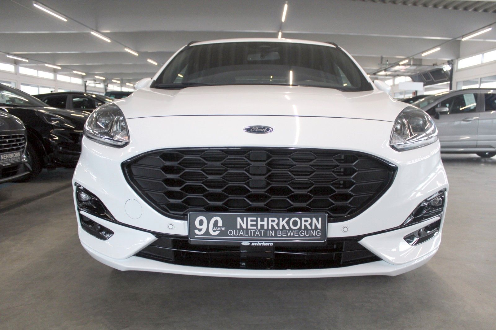 Fahrzeugabbildung Ford Kuga PHEV ST-Line NAVI DAB CAM WinterPaket