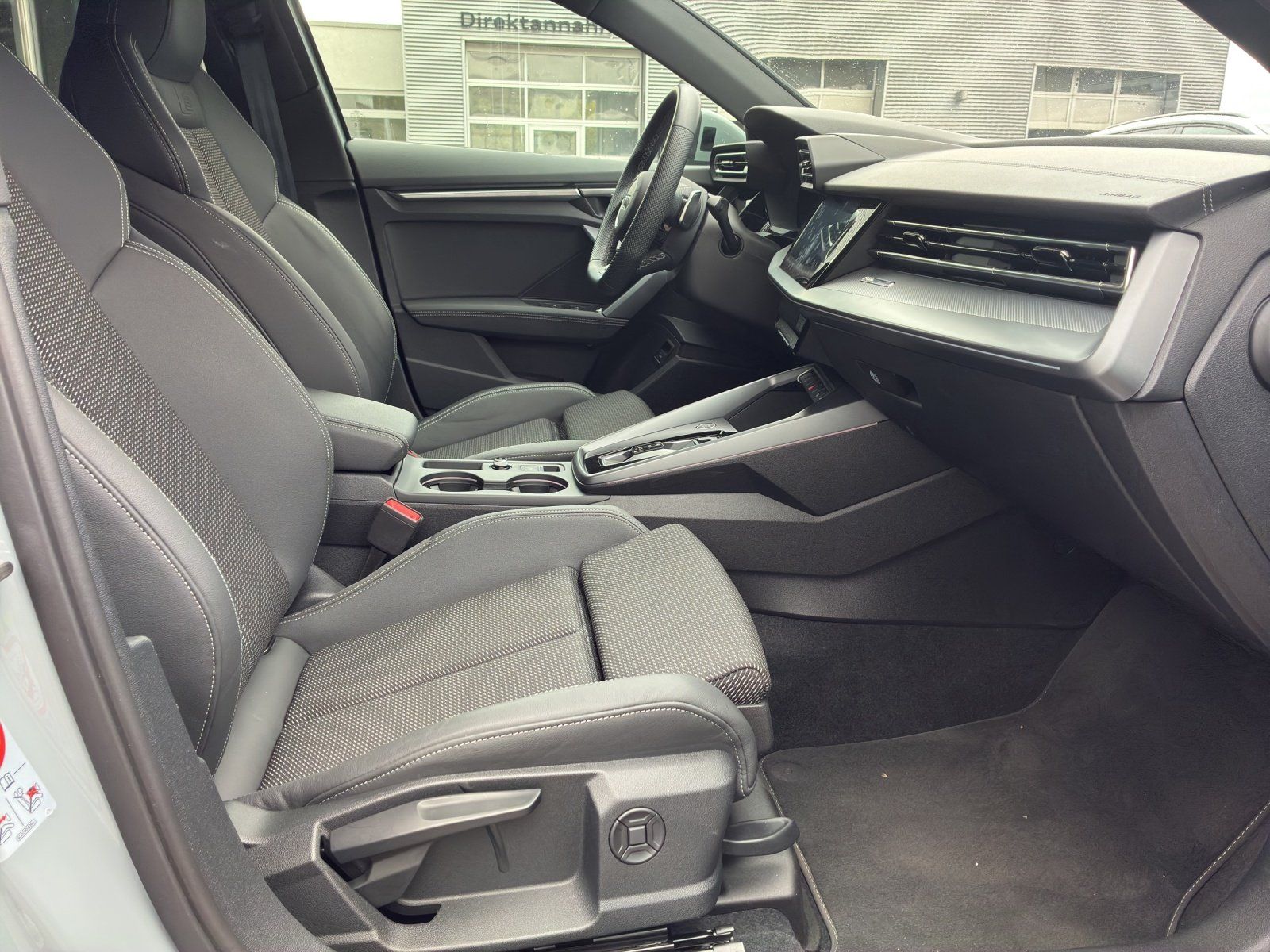 Fahrzeugabbildung Audi A3 Allstreet 35 TFSI S Line, Kamera,LED,Navi