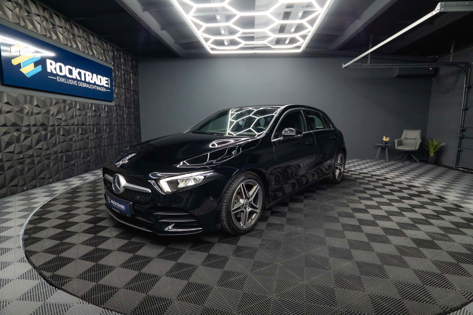 Fahrzeugabbildung Mercedes-Benz A 200 AMG Line *LED*Virtual Cockpit*CarPlay*