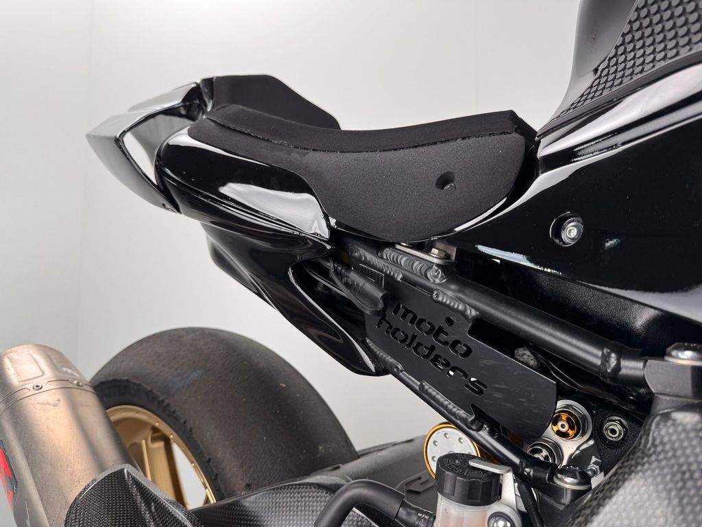 Fahrzeugabbildung Yamaha YZF-R1 RACEBIKE *ÖHLINS *AKRA *H2O *UVM.