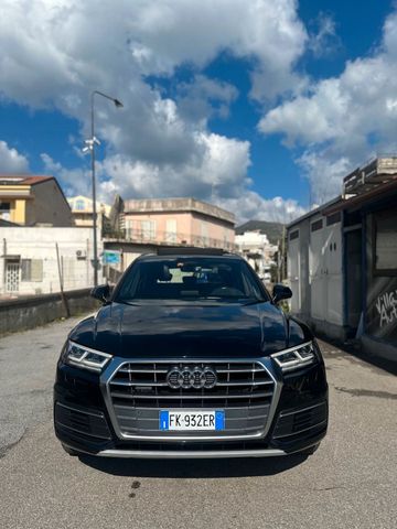 AUDI Audi Q5 2.0 TDI quattro S tronic Sport