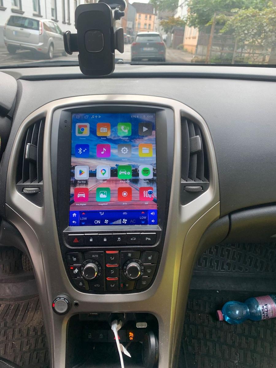 Opel Astra 2012 — photo 9