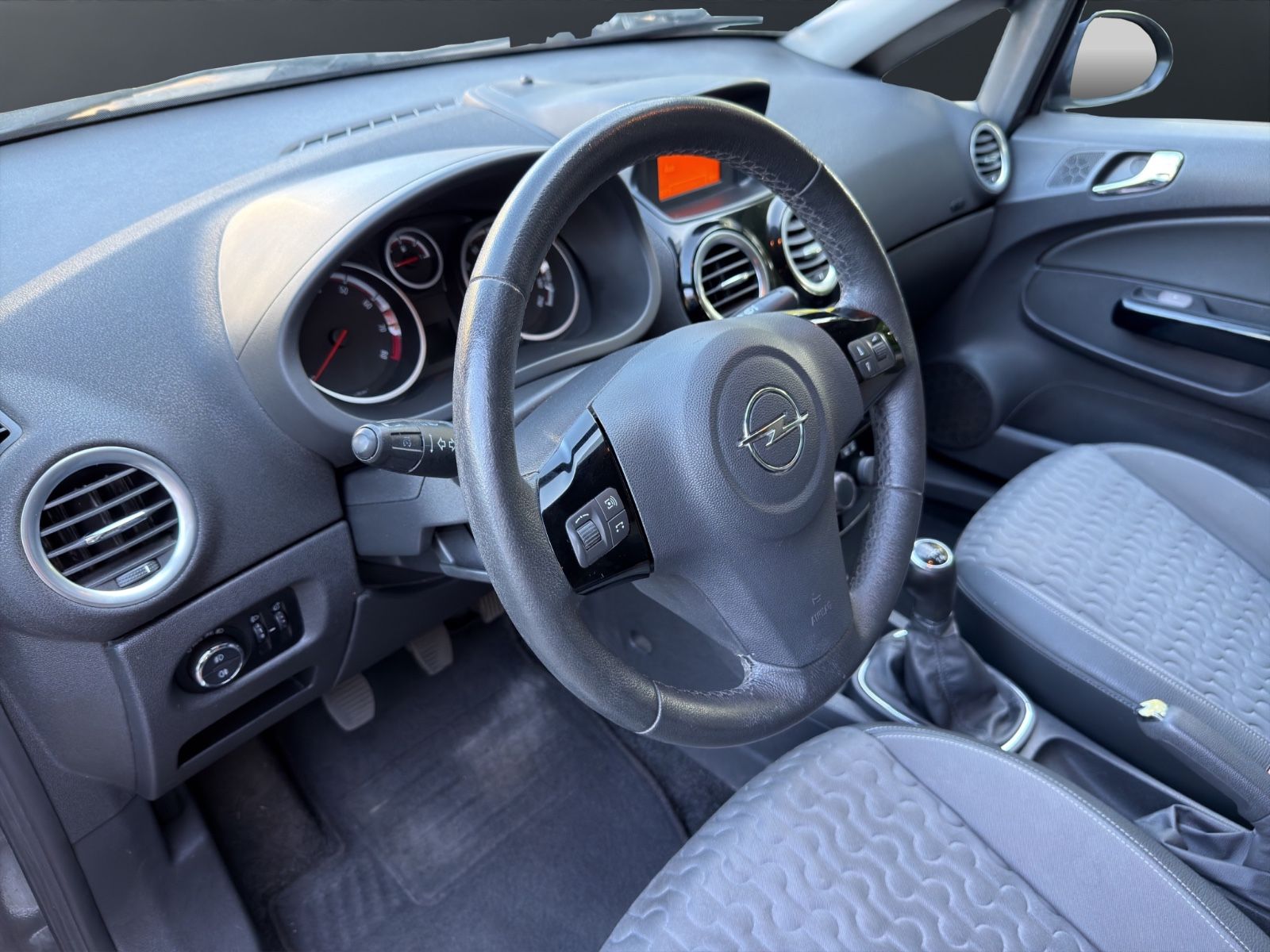 Fahrzeugabbildung Opel Corsa D Innovation*2.Hand*Sitzheiz*Tempom*