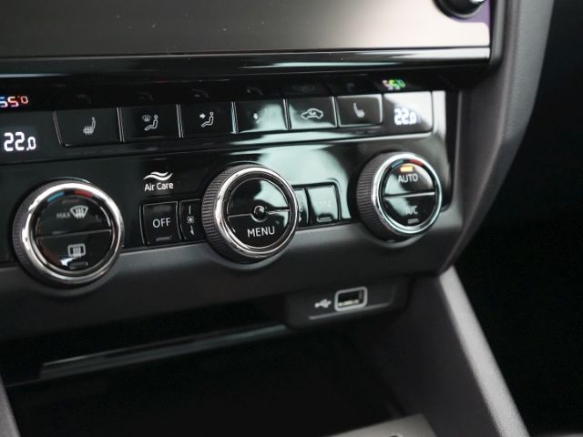 Octavia COMBI TSI SOLEIL+NAVI+RÜCKFAHRKAMERA+SIT