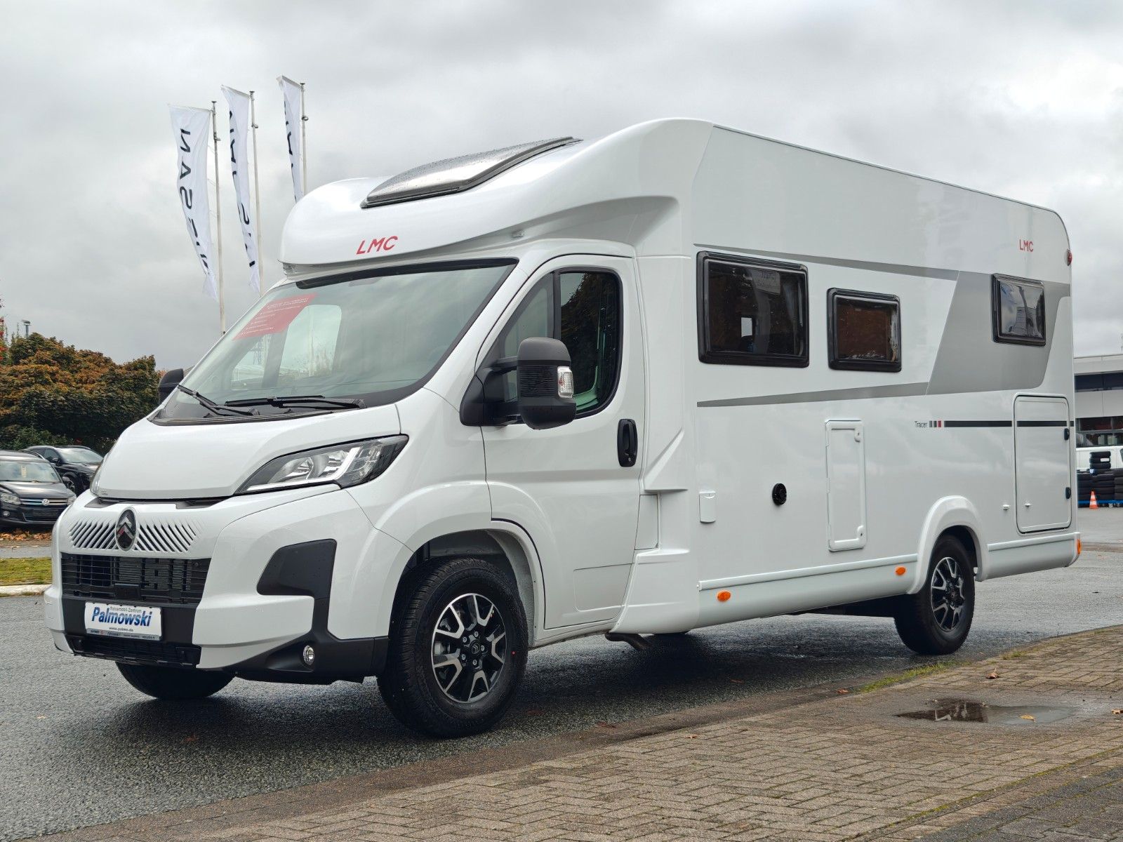 Fahrzeugabbildung LMC Tracer 690 EL - Chassis Design, 140PS, MJ2026! -