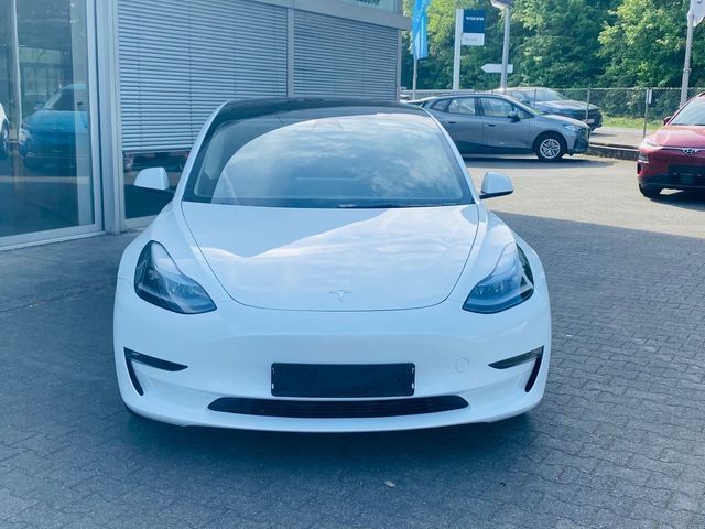 Fahrzeugabbildung Tesla Model 3 PERFORM AWD PANO+NAVI+STDHZ+LED+SHZ+KAM+