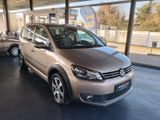 Volkswagen Touran CrossTouran * Pano *AHK*Sport-Design*PDC* - Volkswagen Touran: Leder, Schiebedach