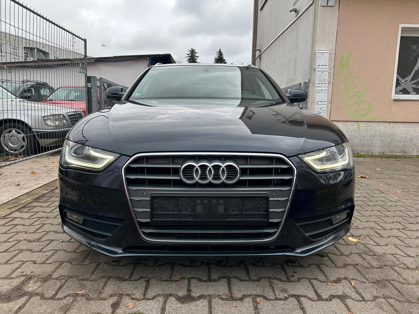 Audi A4 Avant S line Sportpaket / plus