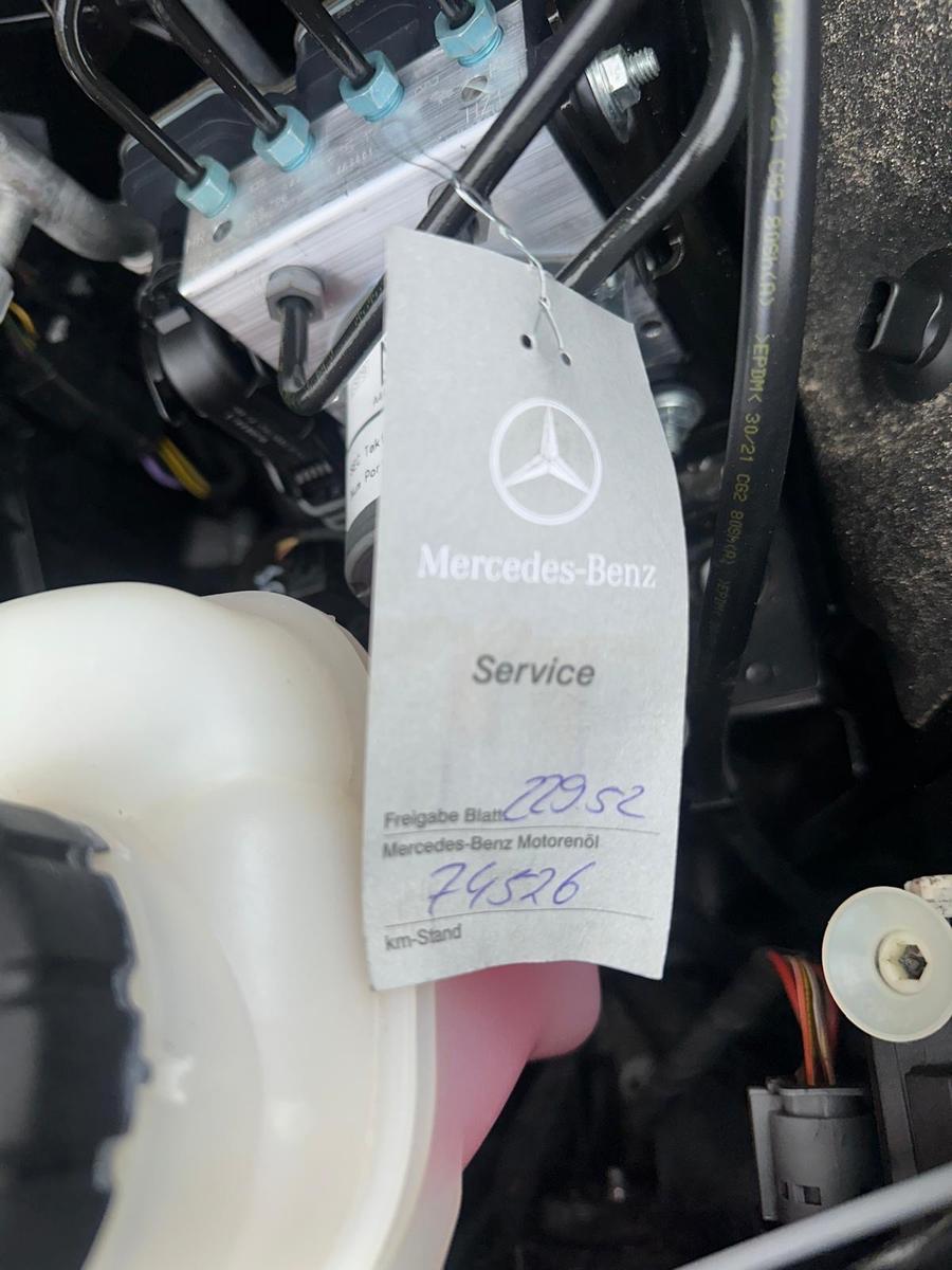 Mercedes-Benz V250 LANG AVANTG AMG-LINE PANO 7SITZ EL.TÜR 360°