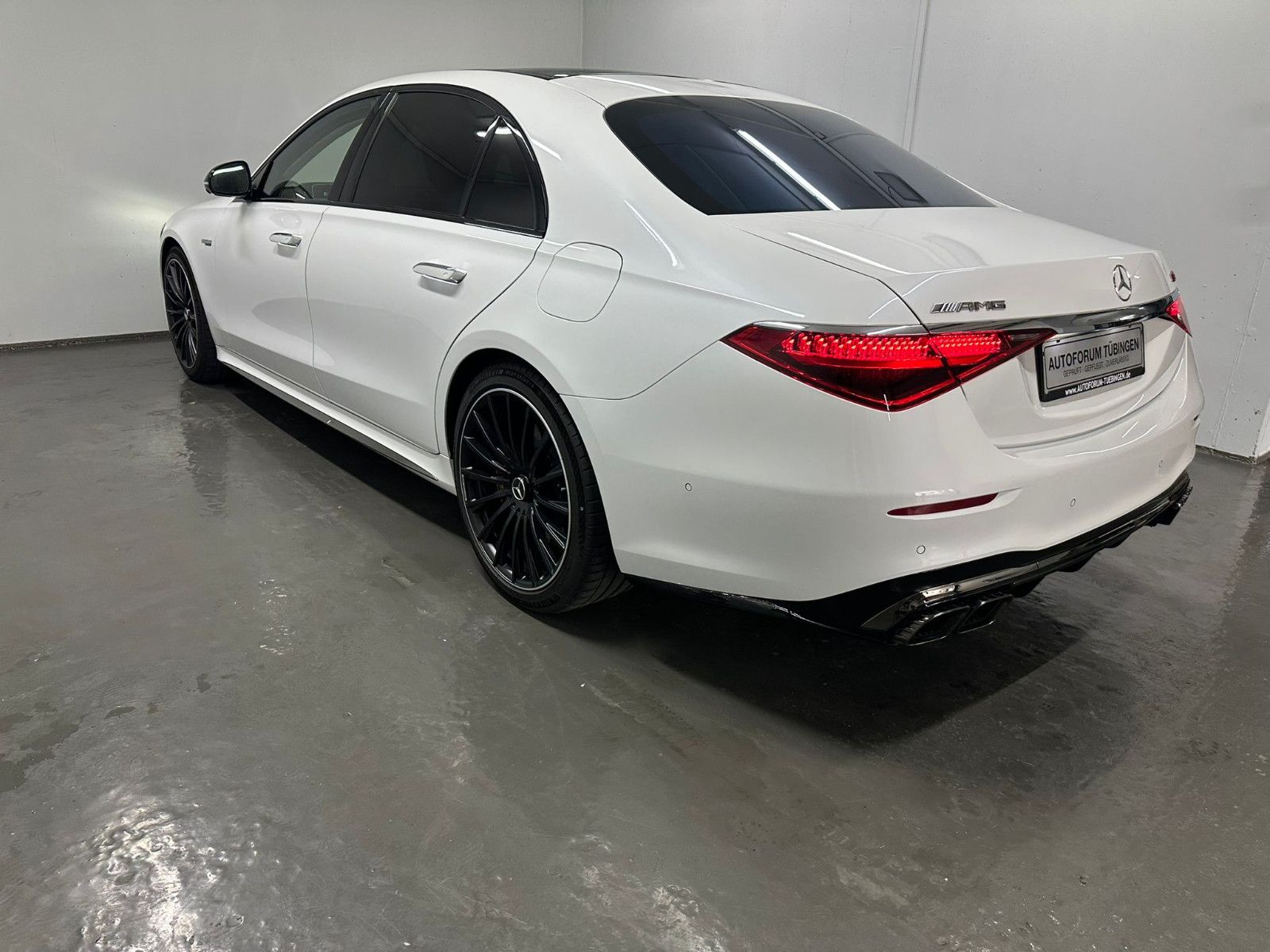 Fahrzeugabbildung Mercedes-Benz S 63 E Performance L  *KERAMIK*PANORAMA*TV*