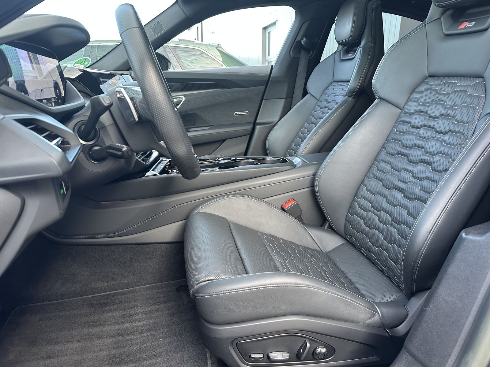 Fahrzeugabbildung Audi RS e-tron GT Qu NAV+LED+HUD+360°+PANO+B&O+VCOCK