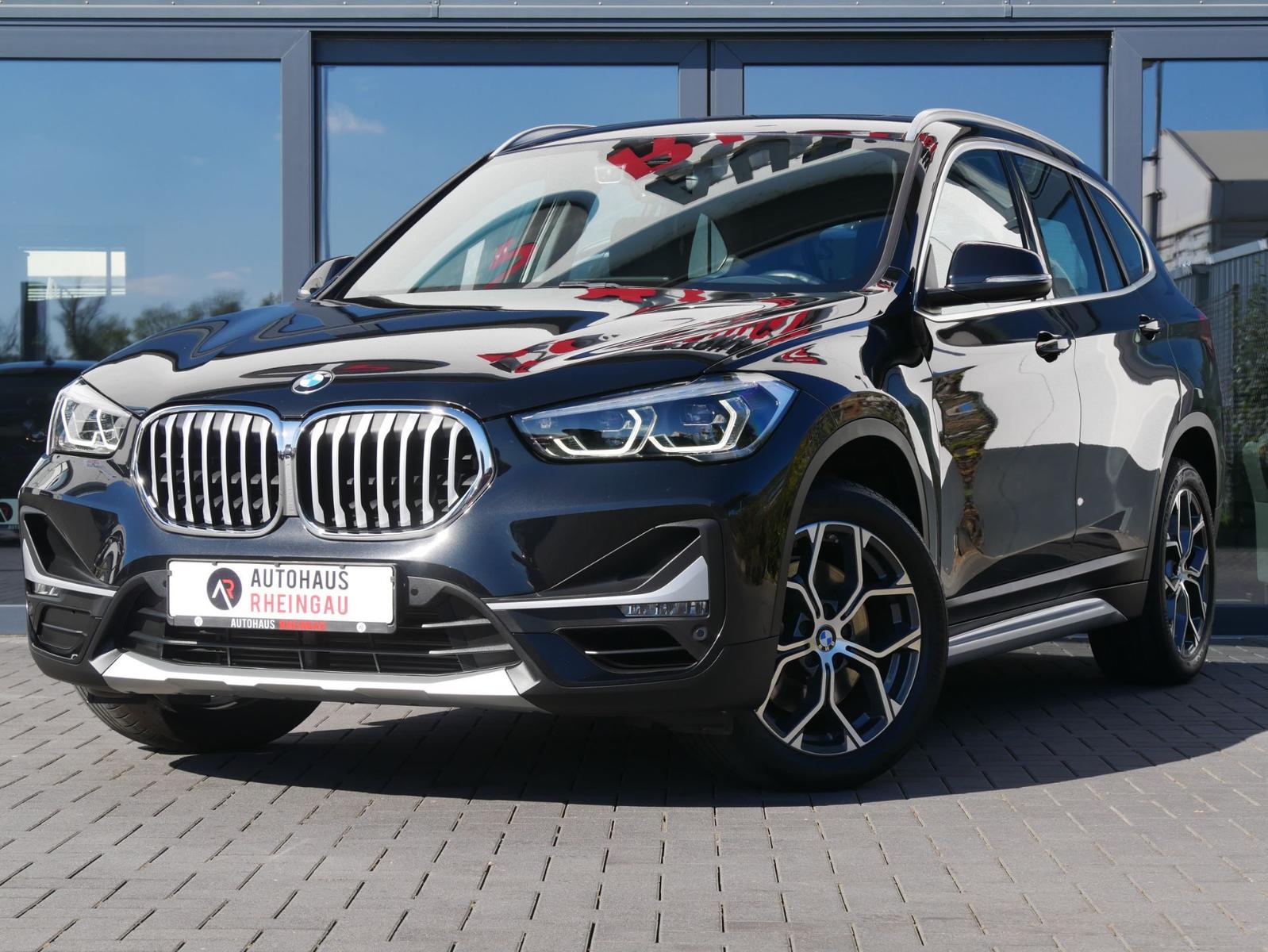 BMW X1 xDrive20i xLine HEAD-UP PANO KAMERA LED 