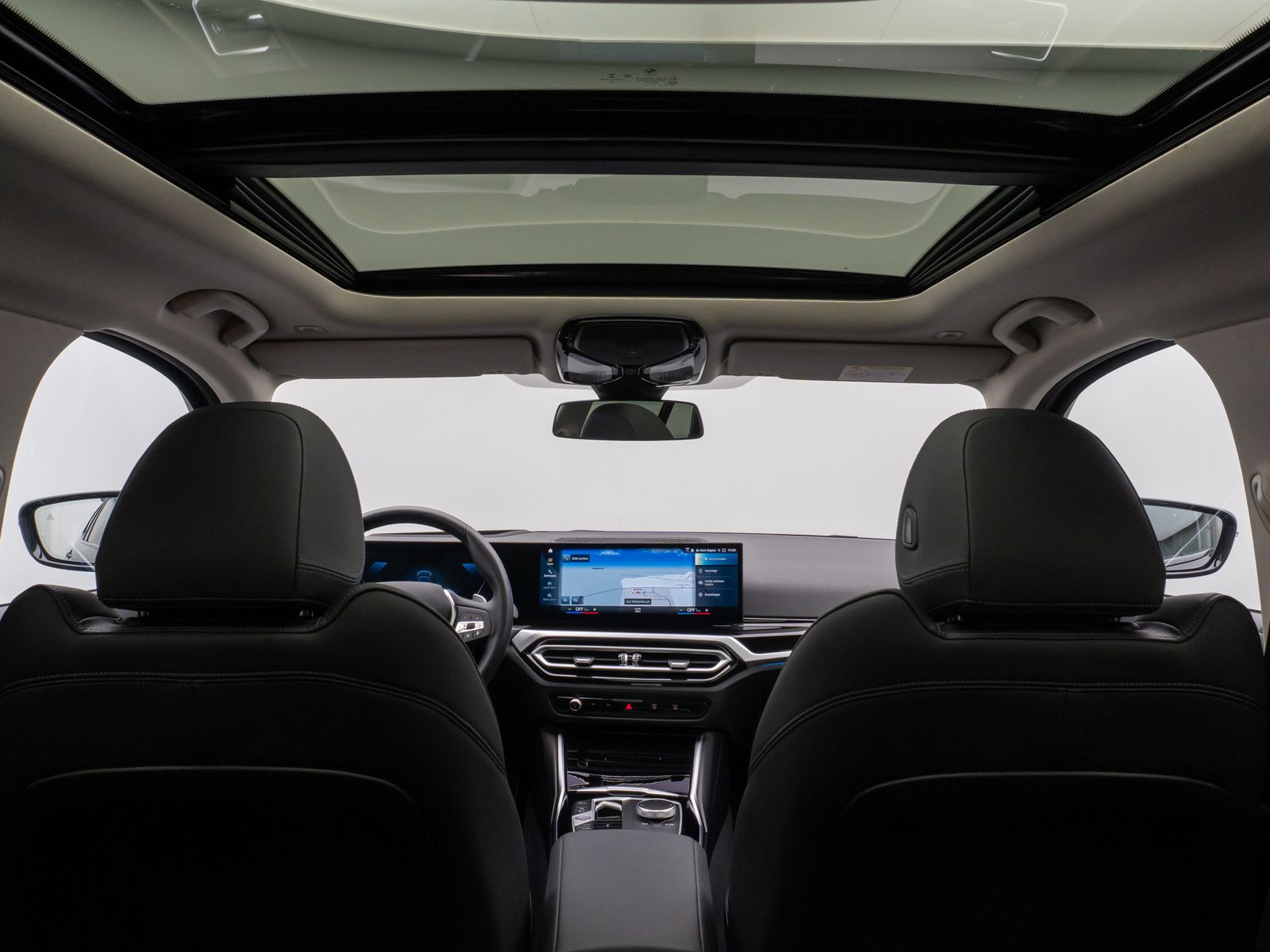 Fahrzeugabbildung BMW 330e xD Panoram Kamera HUD DAB H/K Stop&Go Sport