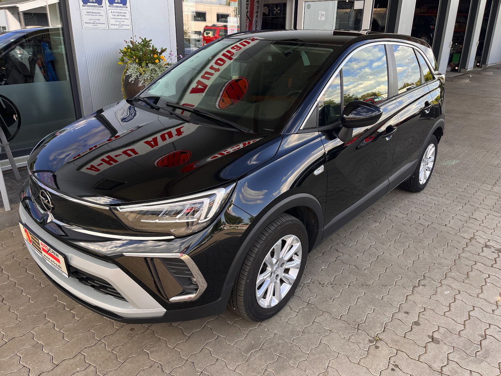 Fahrzeugabbildung Opel Crossland Elegance 1.2 Turbo
