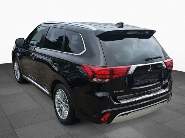 Fahrzeugabbildung Mitsubishi Outlander 2.4 PHEV 4WD PLUG-IN HYBRID KAMERA SHZ
