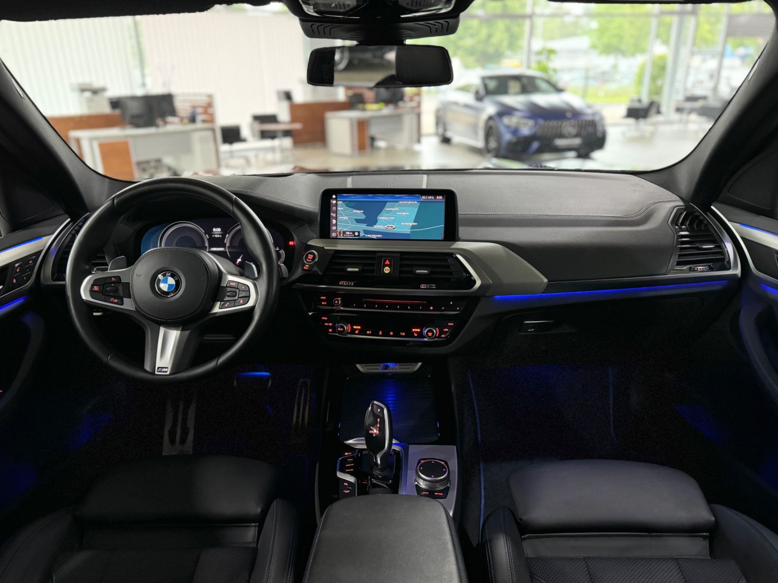 Fahrzeugabbildung BMW X3  M40i Kamera Panorama HUD HiFi Komfort Alarm