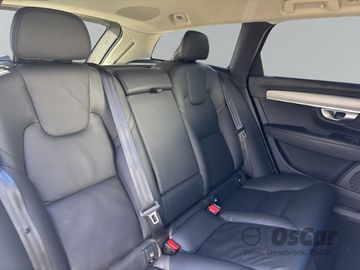 Volvo V90 Cross Country - 10