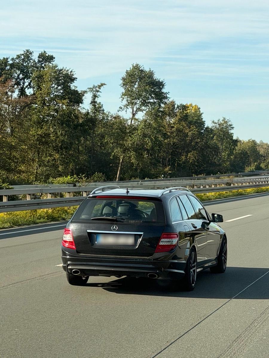 Mercedes-Benz C320 2009 — photo 6