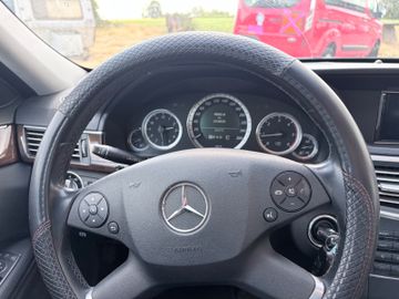 Mercedes E 220 - 7