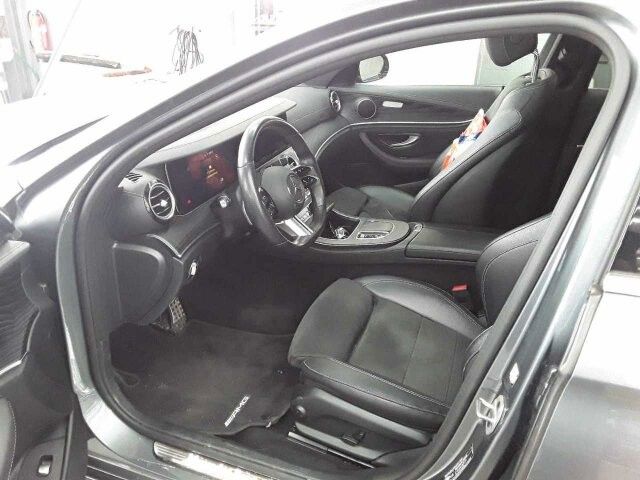 Fahrzeugabbildung Mercedes-Benz E 220d AMG+Pano+MultiBeam+Ambiente+TotW+360