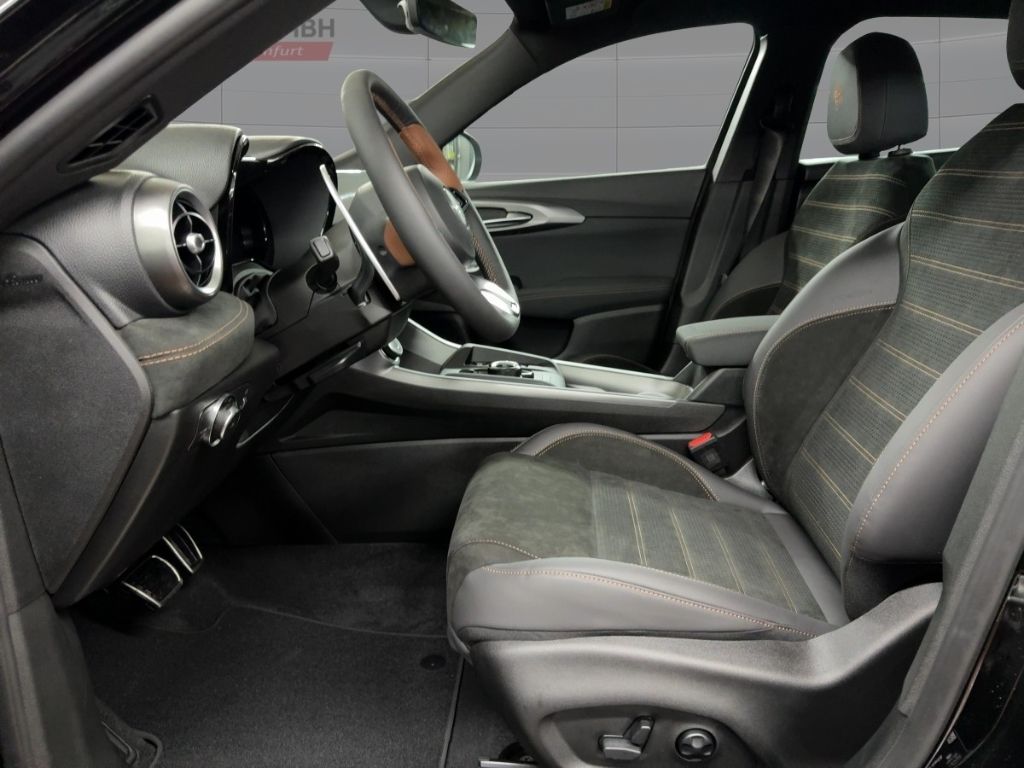 Fahrzeugabbildung Alfa Romeo Tonale Intensa Diesel MY25 INTENSA