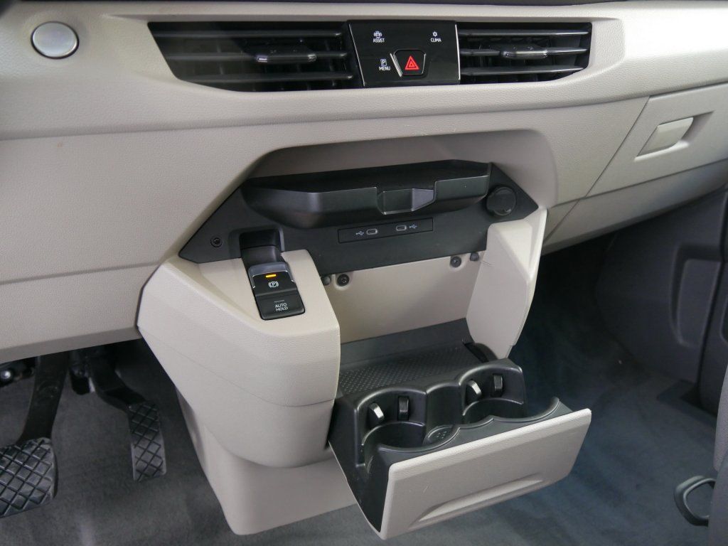 Fahrzeugabbildung Volkswagen T7 Multivan 2.0 TDI DSG AHK  LED