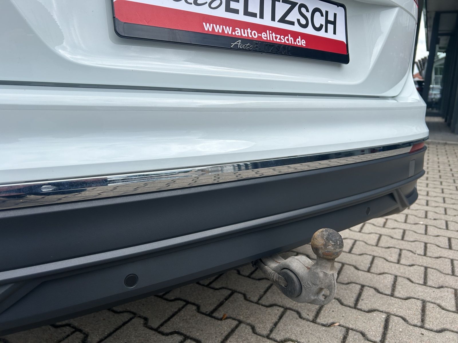 Fahrzeugabbildung Volkswagen Tiguan Allspace TDI Life DSG LED AHK CarPlay AID