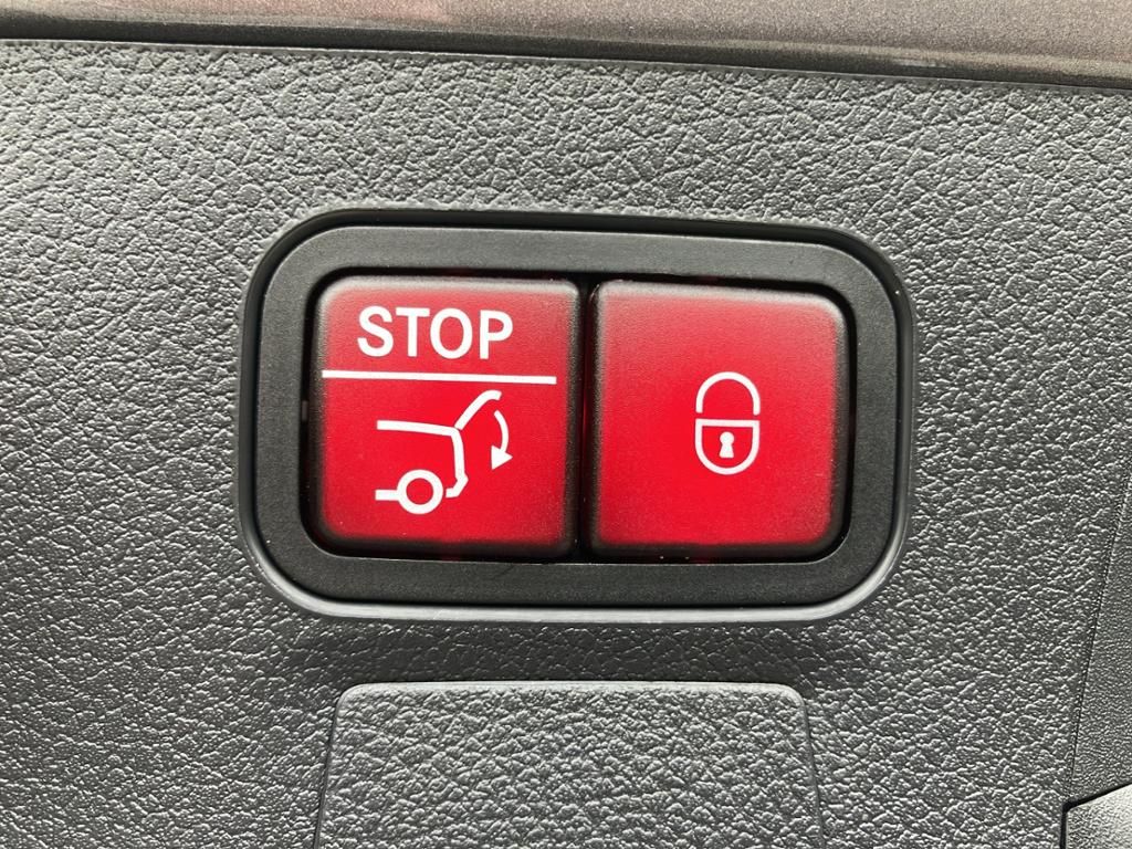 Fahrzeugabbildung Mercedes-Benz CLA 180 SB AMG*DISTR*MULTIB*360°KAM*TOTW*19Zoll