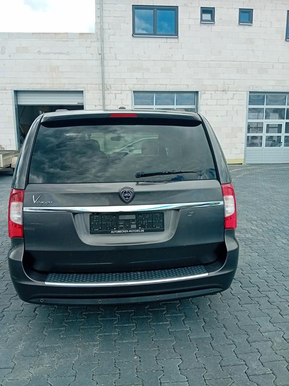 Lancia Voyager