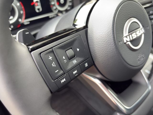 Nissan Qashqai Tekna °Premium Paket°HUD*Pano*Navi*Leder