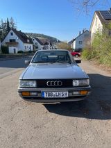 Audi 90 2.0 | 5 Zylinder | Oldtimer - Audi 90 mit Benzin-Antrieb