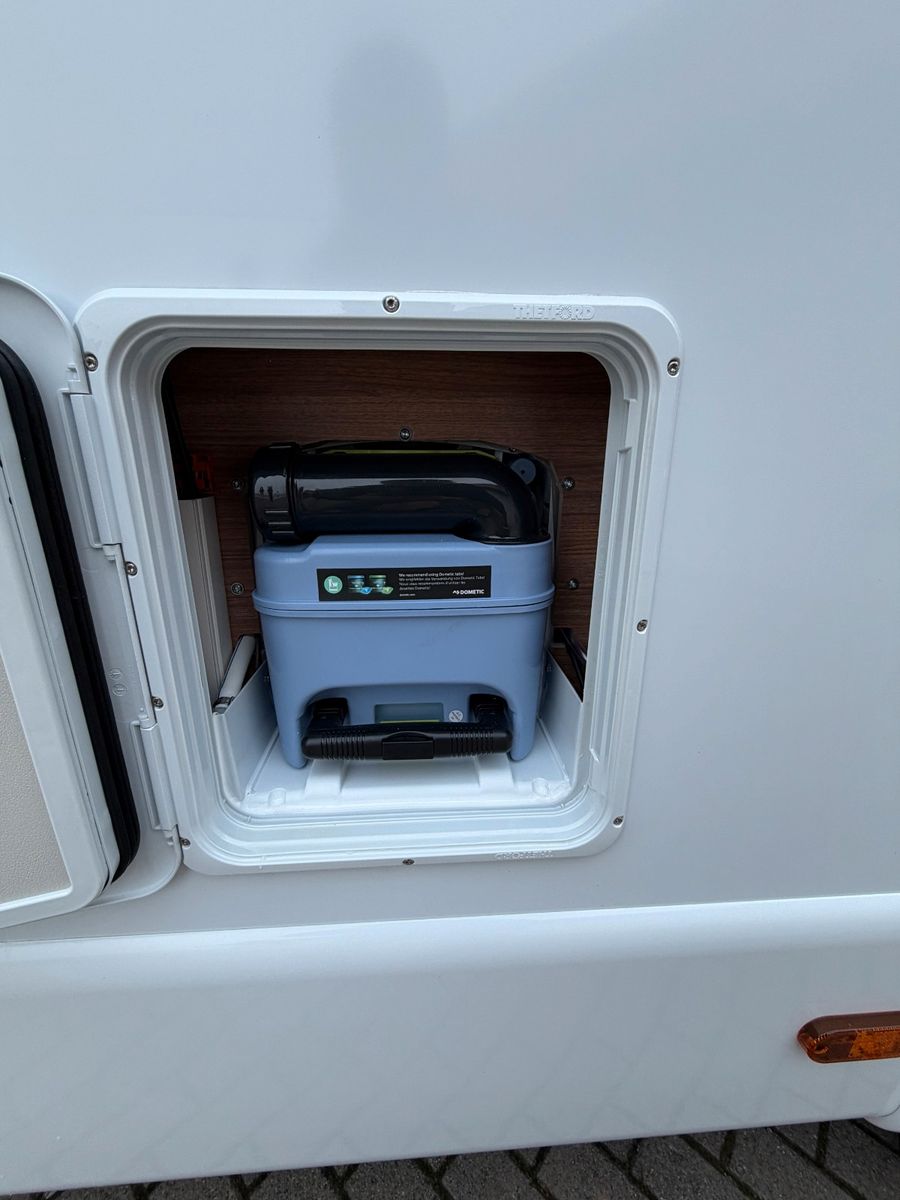 Fahrzeugabbildung Weinsberg CaraCompact 640 MEG Mercedes Sprinter