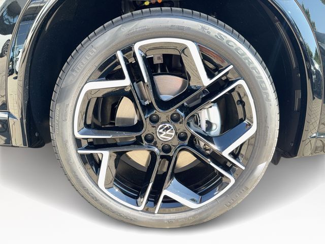 Tiguan R-Line 1.5 eHybrid, AHK, BlackStyle, Area