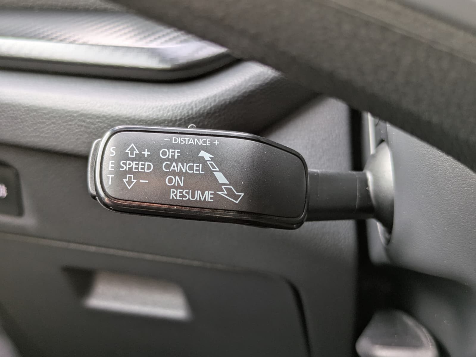 Fahrzeugabbildung SKODA Octavia 1.5 DSG Sportline PANO*MATRIX*AHK*5J.GAR